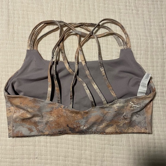 Athleta Fully Focused Sports Bra - Picture 2 of 4